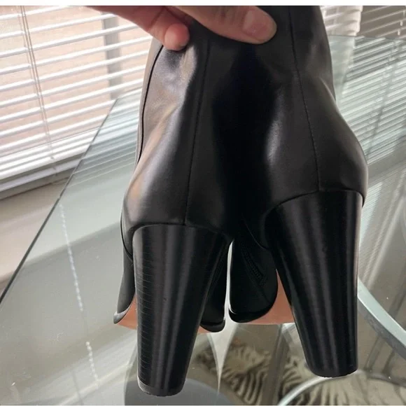 Cole Haan Elegant Black Ankle Boots - Picture 3 of 6